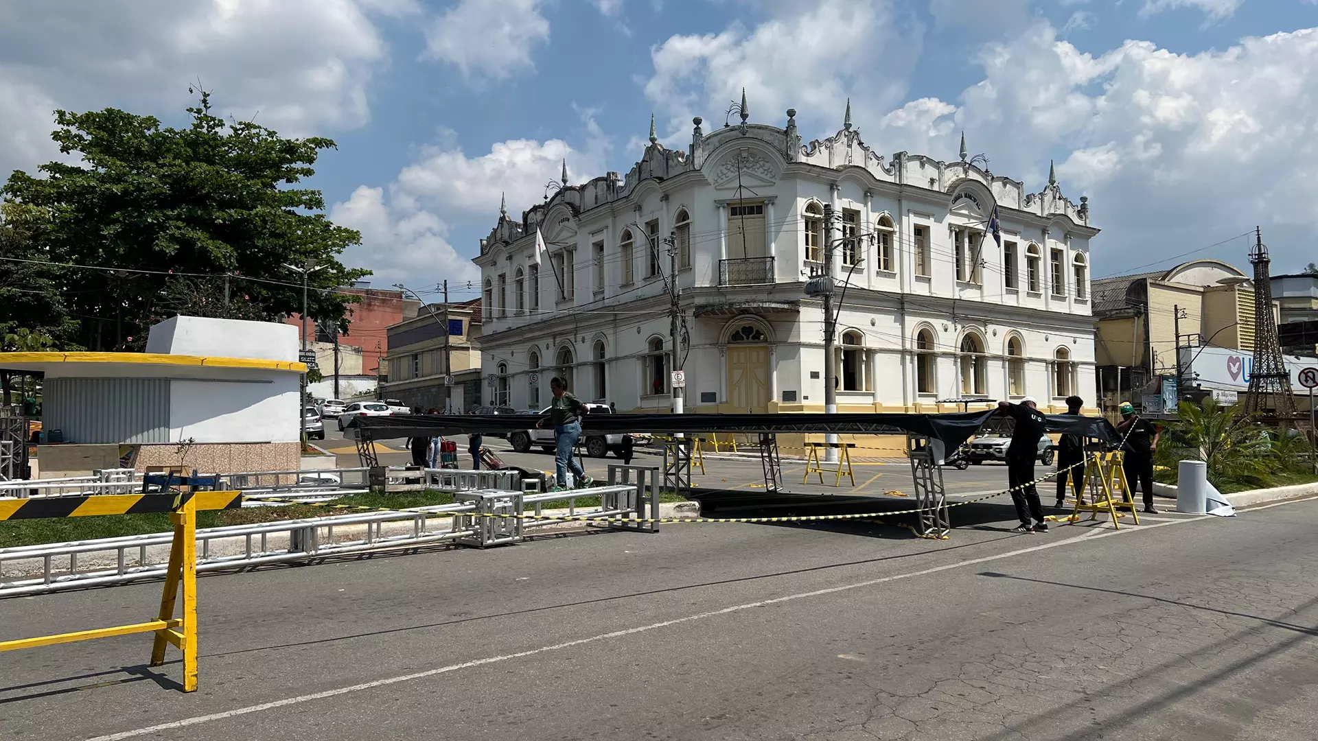 Minas ao Luar: trânsito passa por alterações a partir desta quinta-feira no Centro de Santos Dumont